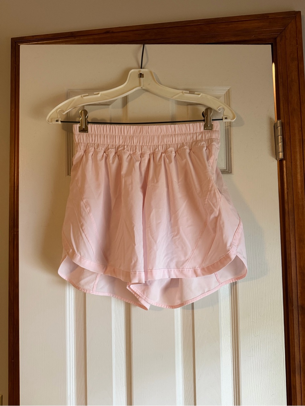 Lululemon track that high rise lined short 5”- pink pearl- size 8